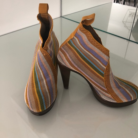 Barcelona Collective Eixample Ankle Boot - Picture 2 of 5